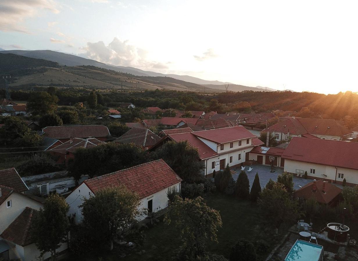 Pensiunea Marmis Riu Barbat Exterior photo